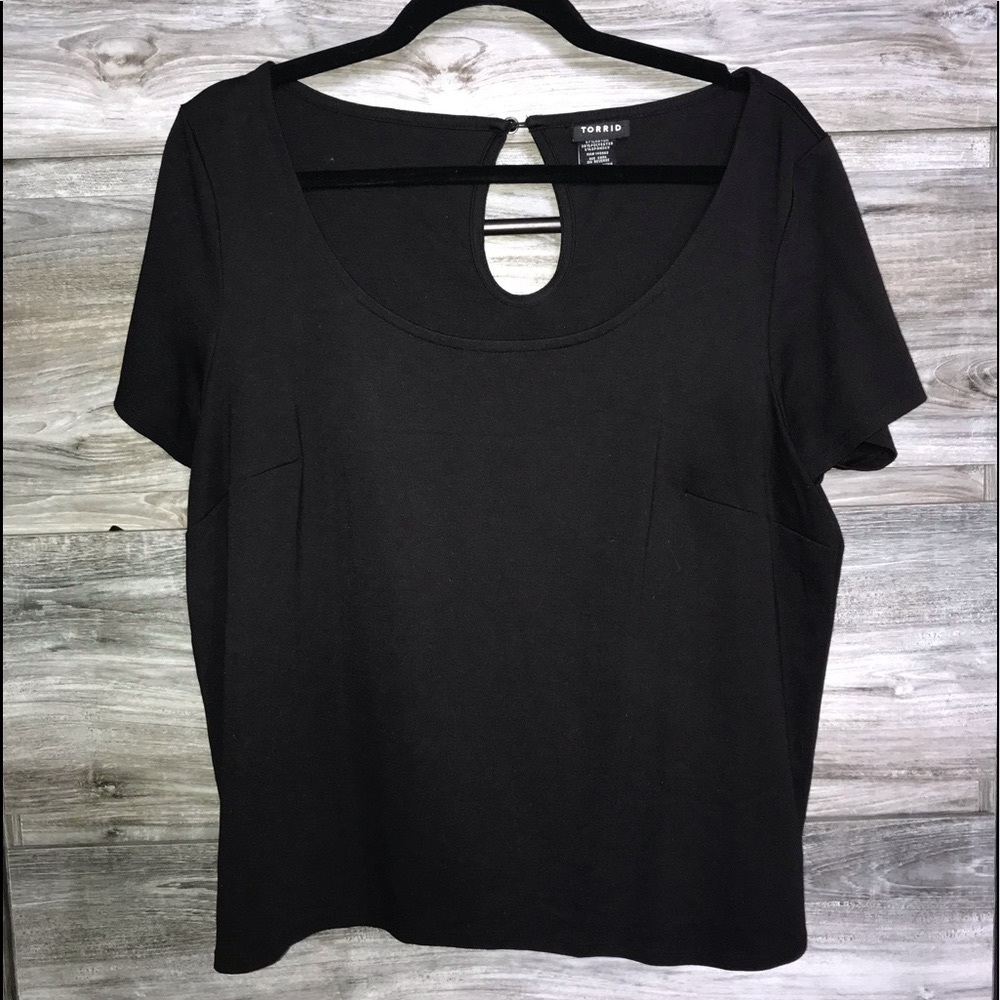 Torrid black crop top sz 1x